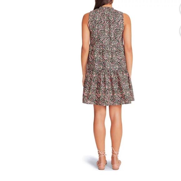 BB Dakota Sleeveless Tiered Black Floral Dress - Picture 2 of 14